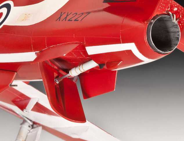 Plastic ModelKit letadlo 04284 - BAe Hawk "Red Arrows" (1:32)