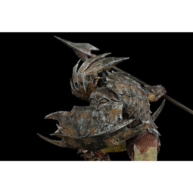 Iron Studios A Gyűrűk Ura - Páncélozott Ork Szobor Művészeti Skála 1/10