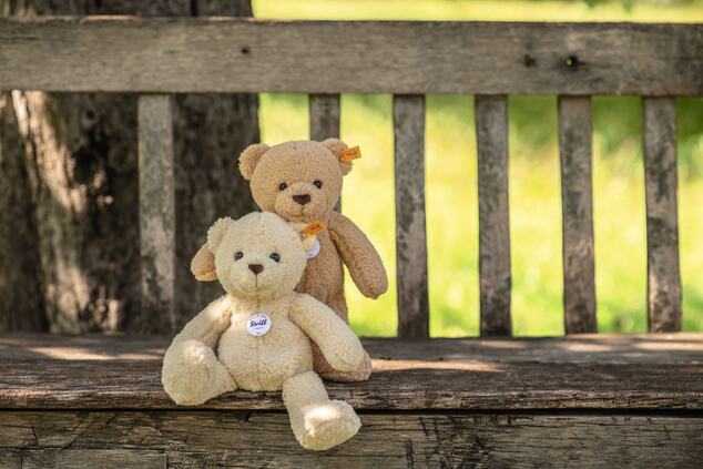 STEIFF Friends Mila Teddy bear, beige plyšová hračka