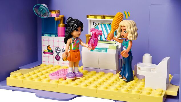 LEGO® Friends 42697 Kreatívny kufrík s domčekom pre bábiky