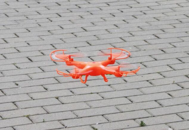 NINCOAIR Quadrone Spike 2.4GHz RTF