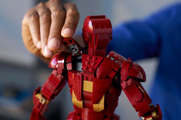 LEGO® Marvel 76344 Iron Man Mark 3: zberateľská edícia