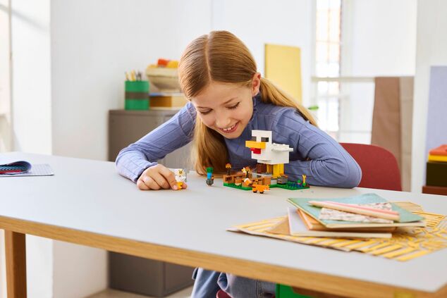 LEGO® Minecraft™ 21585 Slepačia farma