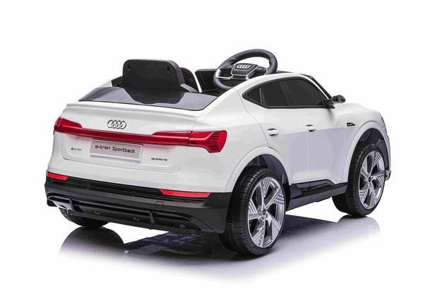 Elektrické autíčko Audi E-tron Sportback 12V, biele, široké jednomiestne sedadlo