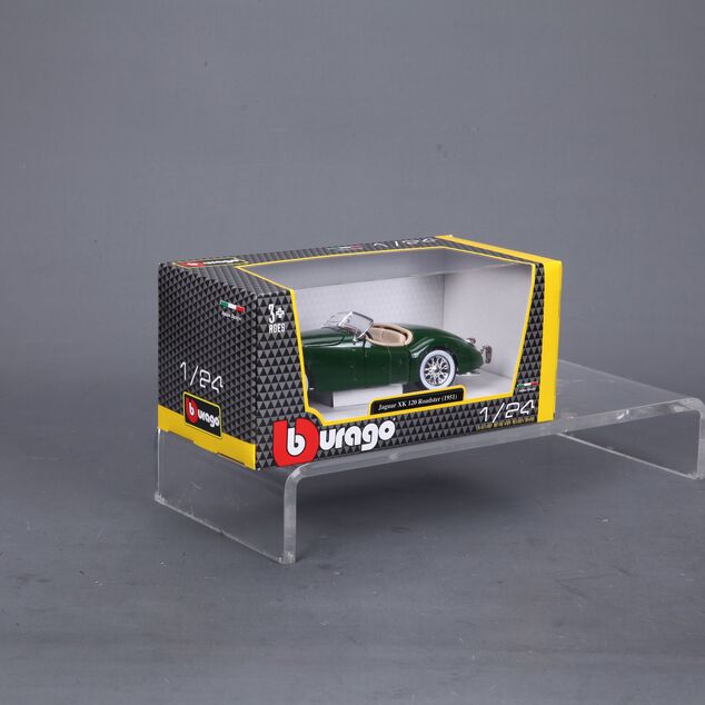 Bburago 1:24 Jaguar XK 120 Roadster (1951) Grün