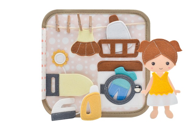 2Kids Toys Libro sensoriale busy Casa con bambola