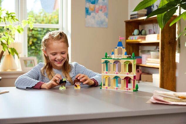 LEGO® Disney™ 43291 Mini Bella a Tiana s hradom