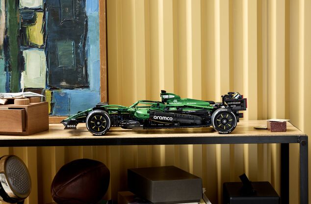 LEGO® Technic 42240 Auto Aston Martin Aramco AMR25 F1®