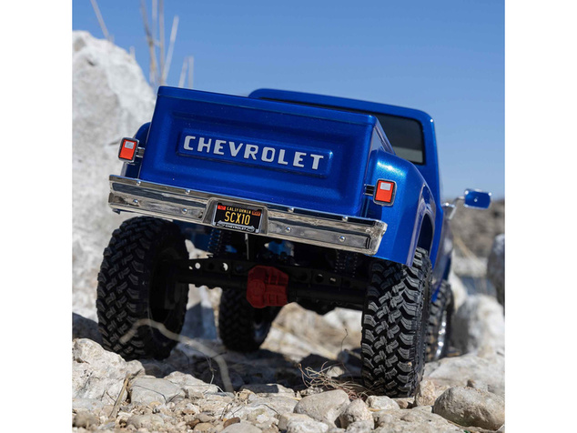 Axial SCX10 III Base Camp 1:10 4WD Chevy K10 1982 RTR čierny