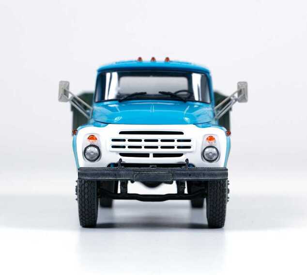 Model Kit auto 3712 - ZIL 130 (1:35)
