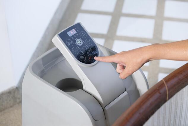 Bestway 60025 Nafukovacia vírivka Lay-Z-Spa 180 x 66 cm Helsinki AirJet
