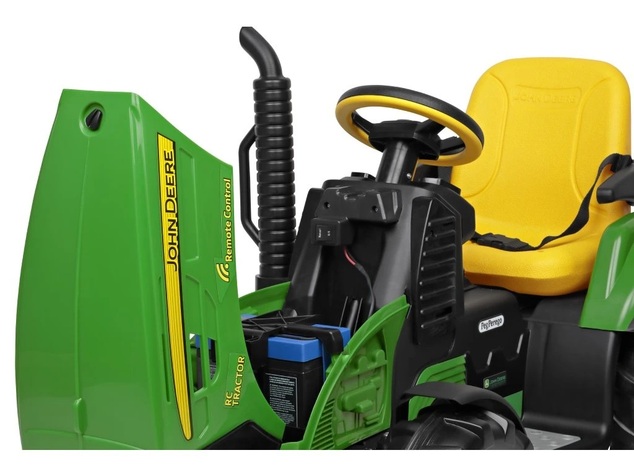 Peg-Pérego John Deere RC Traktor - s diaľkovým ovládačom