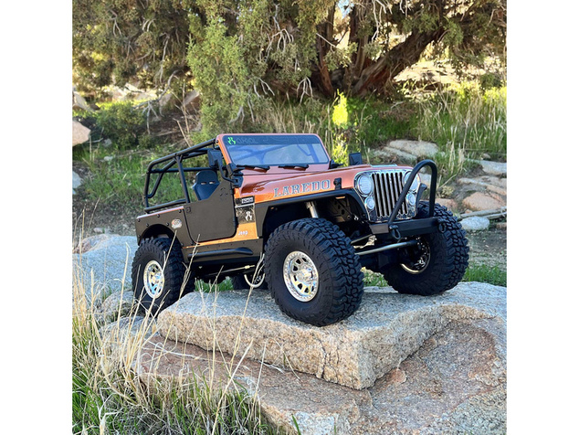 Axial SCX10 III Jeep CJ-7 1:10 4WD RTR červená