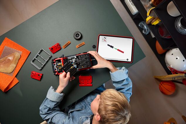 LEGO® Technic 42213 SUV Ford Bronco®