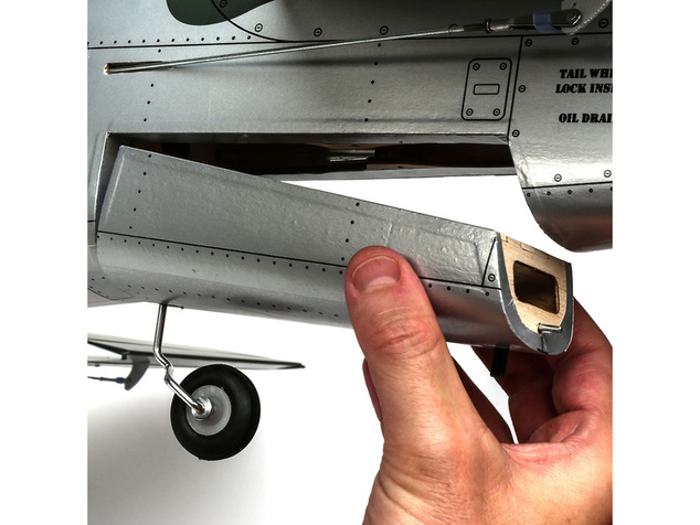Hangar 9 P-51D Mustang 1.8m 20cc ARF