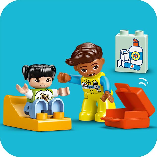 LEGO® DUPLO® 10447 Sanitka a vodič
