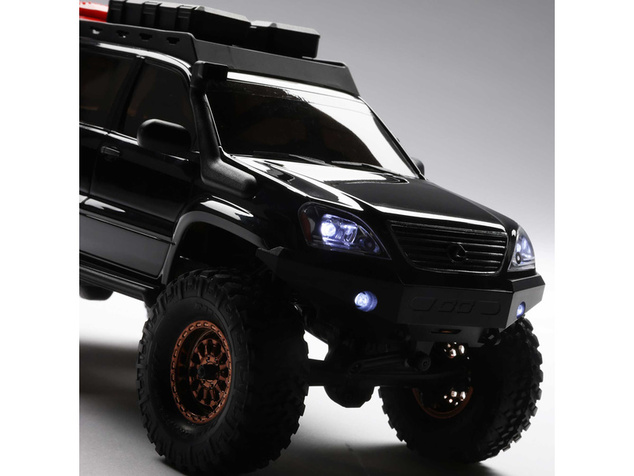 Axial SCX24 Lexus GX 470 1:24 4WD RTR biely