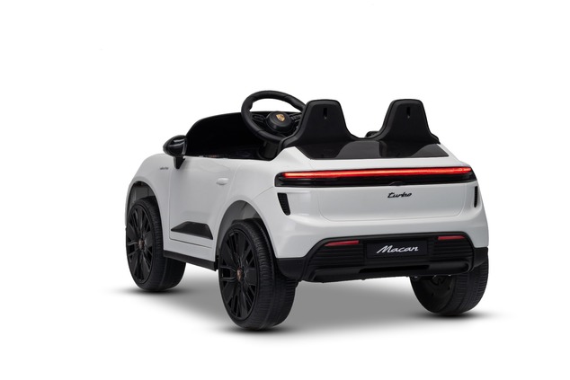 Elektrické autíčko Porsche Macan 12V s pohonom zadných kolies a licenciou (Jednomiestne),