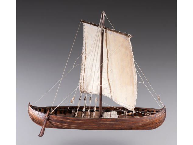 Dušok Vikingská loď Knarr 1:72 kit