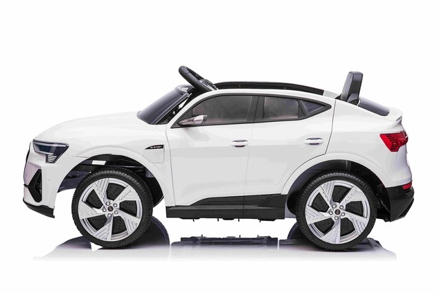 Elektrické autíčko Audi E-tron Sportback 12V, biele, široké jednomiestne sedadlo