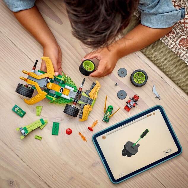 LEGO® Ninjago® 71828 Lloydovo pretekárske auto s naťahovacím motorom