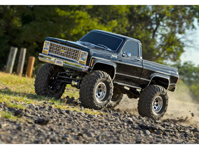 Traxxas TRX-4 Chevrolet K10 1979 1:10 RTR strieborný