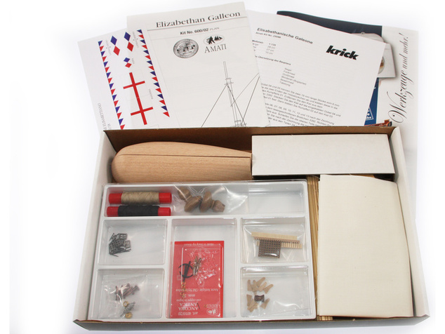 AMATI Elizabethan galeóna 1:135 First step kit
