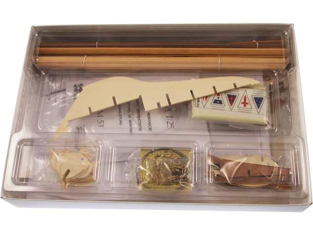 COREL SI 5.5m plachetnica 1:25 kit