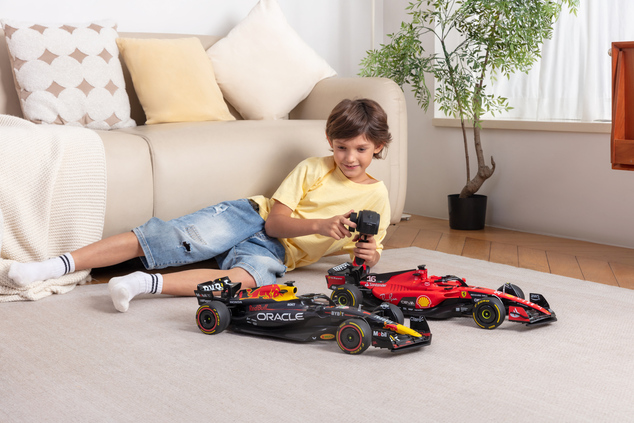 Maisto RC - 1:10 RC FORMULA RedBull RACING RB19 2023 (11 Sergie Pérez) mit Geräuschen, XTR, 2,4