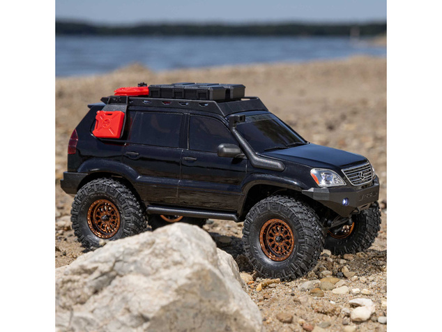 Axial SCX24 Lexus GX 470 1:24 4WD RTR biely