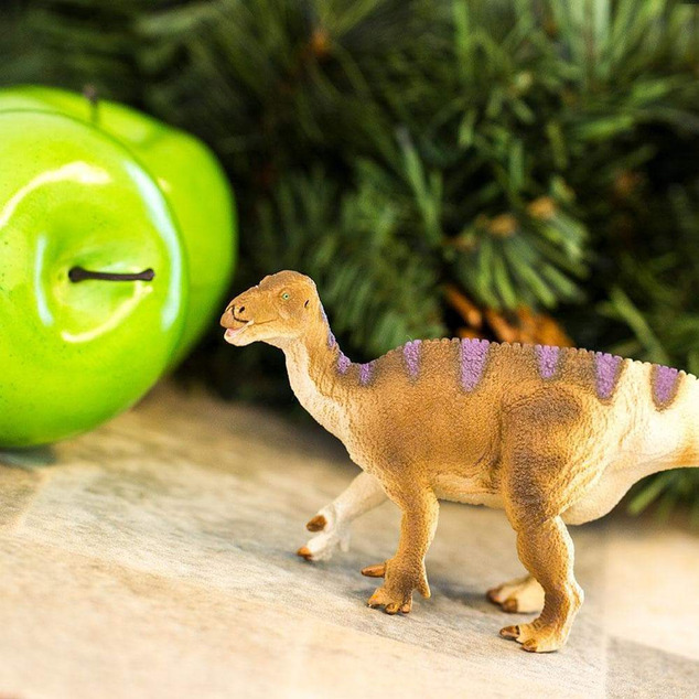 Safari® Iguanodon dinosaurus