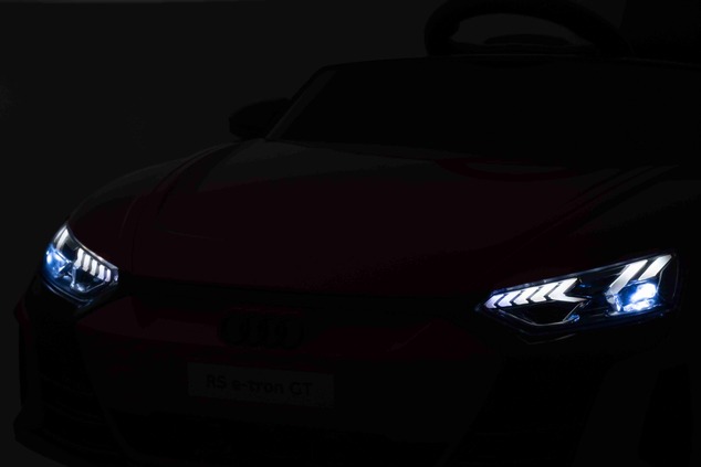 Elektrické autíčko Audi RS E-tron GT 12V, sivé, široké jednomiestne sedadlo, 2,4 GHz diaľk
