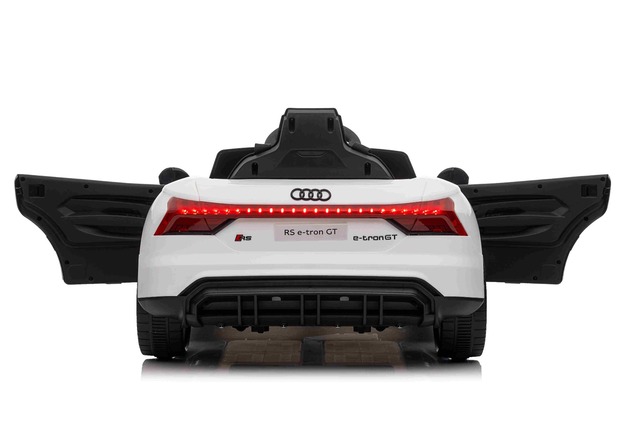 Elektrické autíčko Audi RS E-tron GT 12V, biele, široké jednomiestne sedadlo, 2,4 GHz diaľ