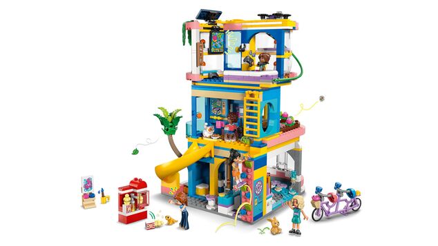 LEGO® Friends 42689 Klubovňa kamarátov v mestečku Heartlake