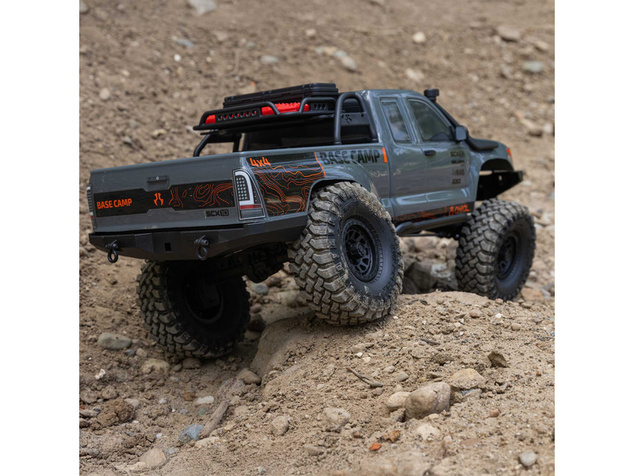 Axial SCX10 III Base Camp 4WD 1:10 RTR sivý