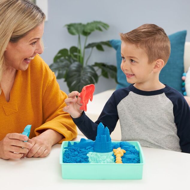 Kinetic sand krabica tekutého piesku s podložkou modrá