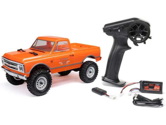 Axial SCX24 Chevrolet C10 1967 1:24 4WD RTR čierny