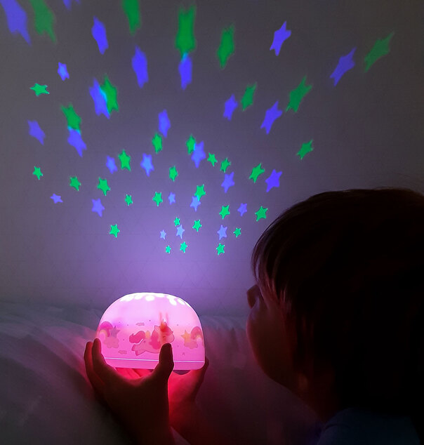 A Little Lovely Company -lampa s projektorom - jednorožce