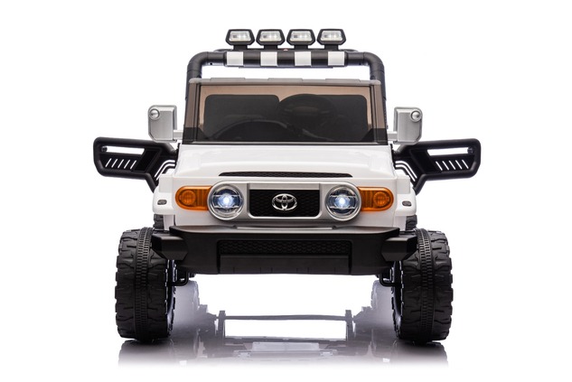 Elektrické autíčko Toyota FJ Cruiser XXL s pohonom 4x4, licencované (Dvojmiestne), biele,