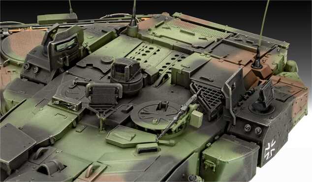 Plastic ModelKit tank 03360 - Leopard 2A7A1 (1:35)