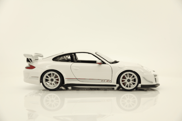 Bburago 1:18 Plus Porsche 911 GT3 RS Weiß