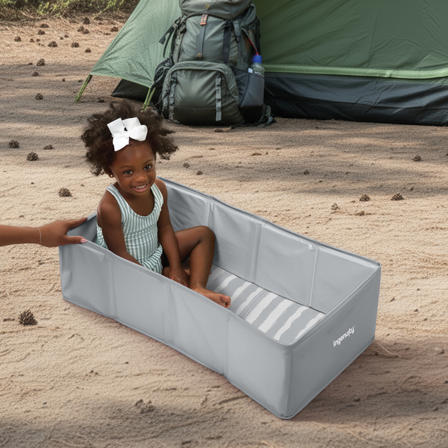 INGENUITY Sklopiva putna kadica Tuckaway siva 12m+