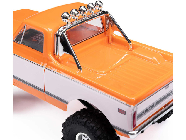 Axial SCX24 Chevrolet C10 1971 1:24 4WD RTR oranžni