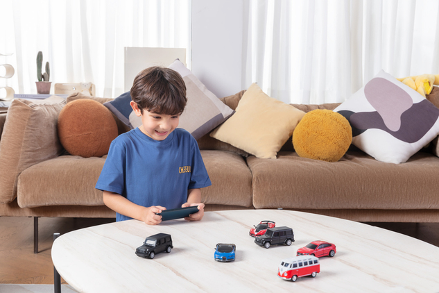 Maisto RC - DIE-CAST METAL so svetlami, Mercedes-Benz G-Class, 1:41, 2,4 GHz, USB, XTR, Bl