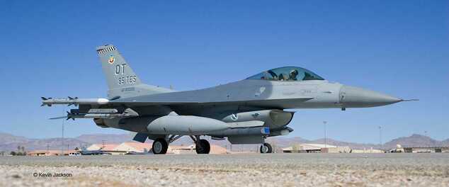 Plastikmodellbausatz Flugzeug 03992 - Lockheed Martin F-16C Fighting Falcon (1: 144)
