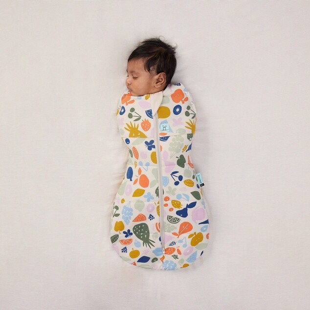 ERGOPOUCH Пелена и спален чувал 2в1 Cocoon Fruit Salad 6-12 м, 8-10 кг, 2,5 tog