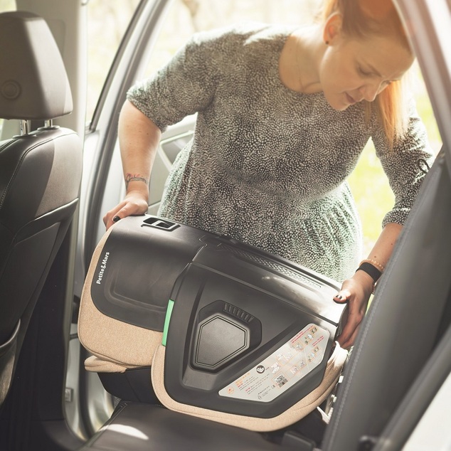 PETITE&amp;MARS Autosedačka Flex Pro i-Size Grey Air 100-150 cm (15-36 kg)