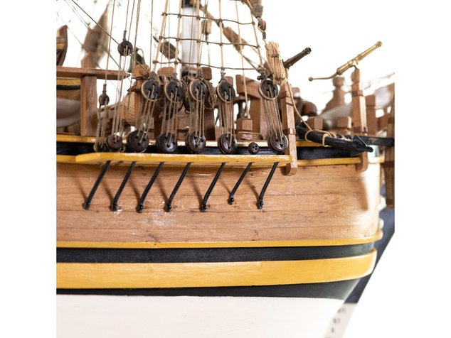 Kit AMATI HMS Bounty 1787 1:60