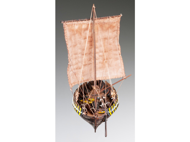 Dušok Vikingská loď Gokstad 1:72 kit