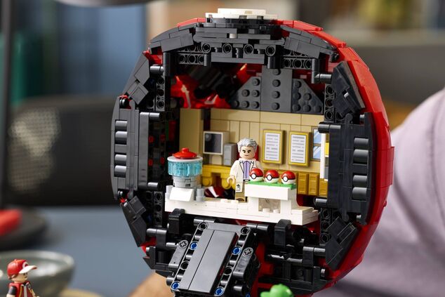 LEGO® Pokémon 72154 Poké Ball avec des moments emblématiques des Entraîneurs